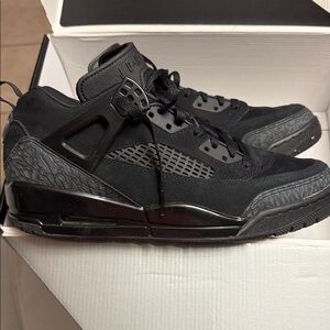 Jordan Black and Gray Spizike Low Sneakers - Mens
